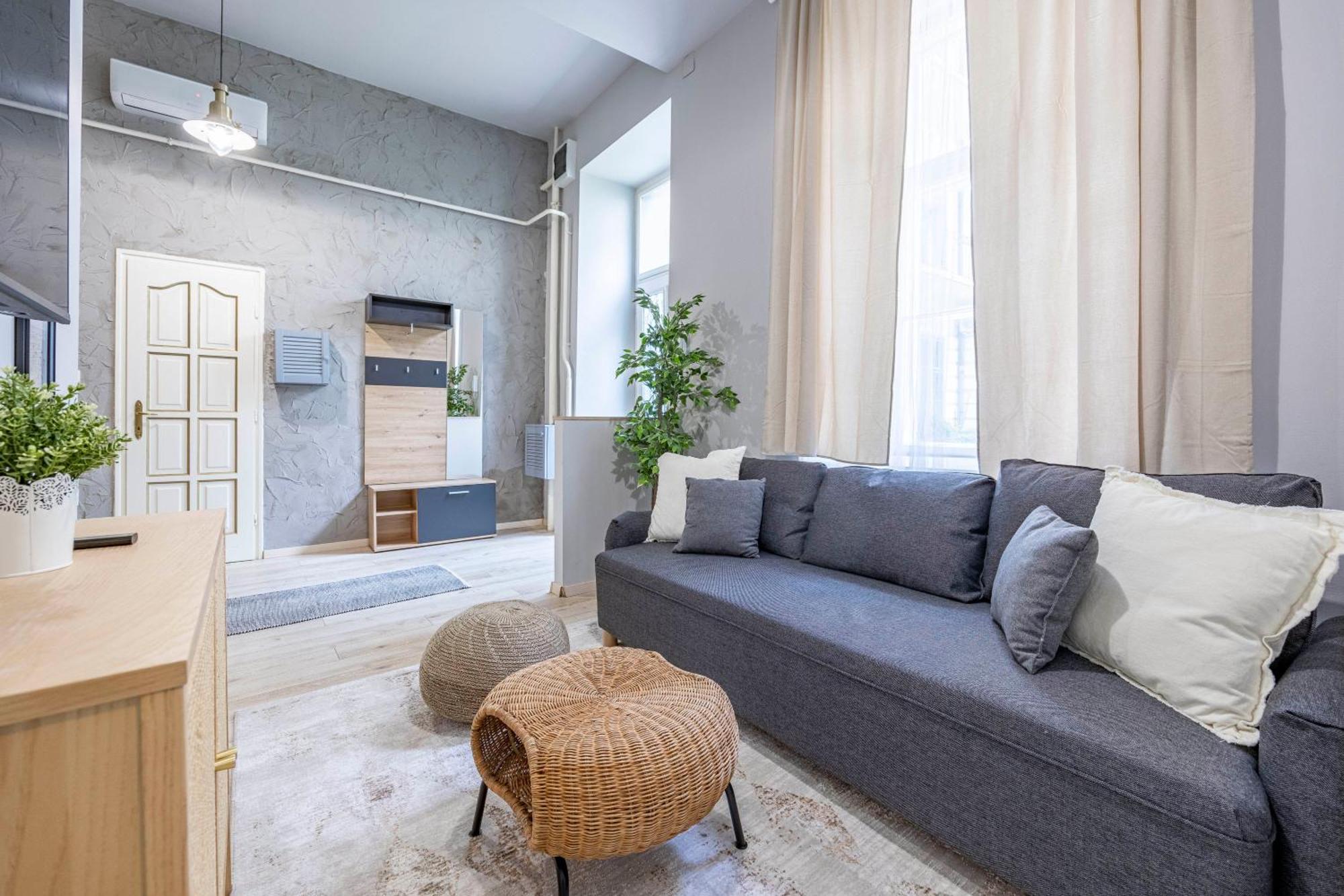 Hidden Gem With Terrace On The Andrassy Fashion Road Leilighet Budapest Eksteriør bilde